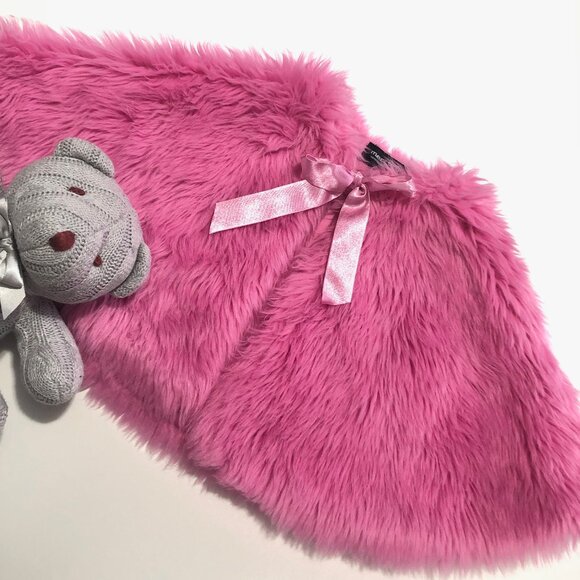 Mercury Vancouver Pink Girl's Faux Fur Cape 2-4T - Picture 1 of 7
